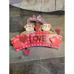Wooden Valentine's Day monkey love heart sign decor